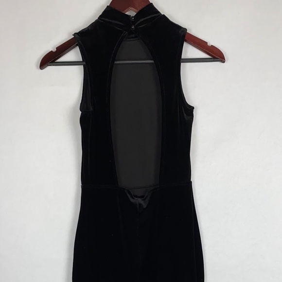 Enough About Me… Black Velvet Halter Backless Sleeveless Midi Dress Small EUC - Picture 3 of 6